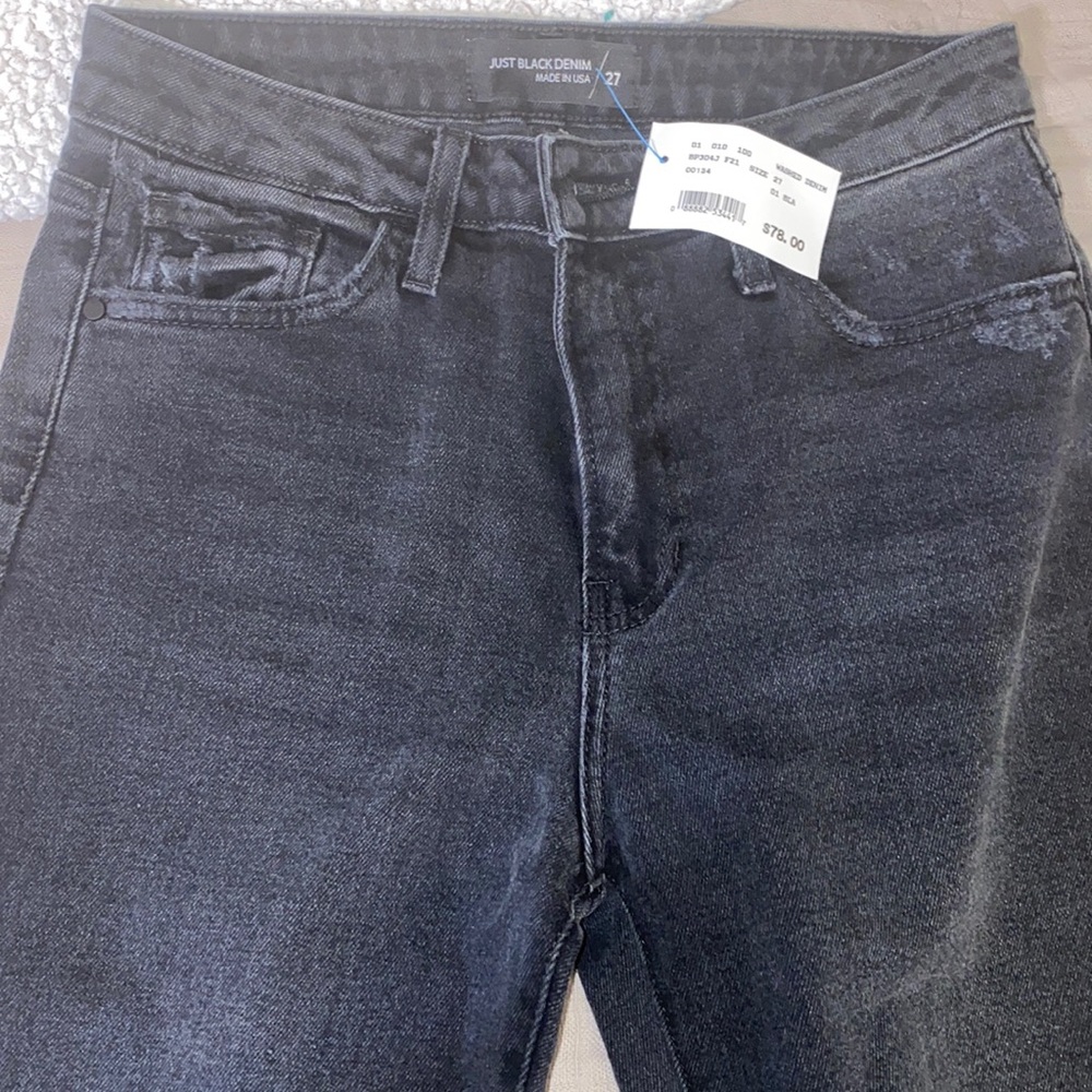 Black Cropped Denim Jeans